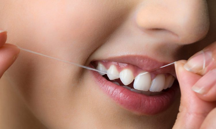  Canadian and U.S. dentists say “keep flossing”